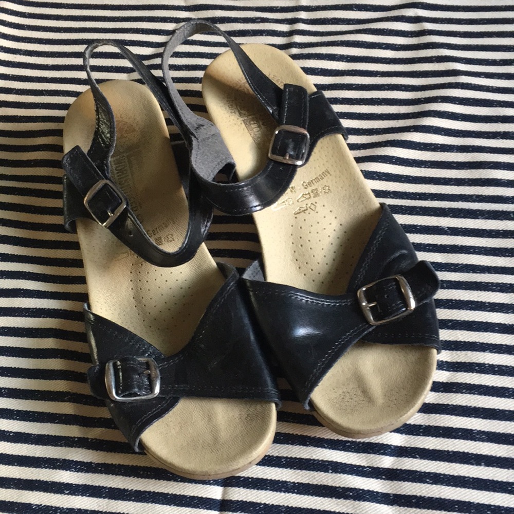 Leather and cork sandals